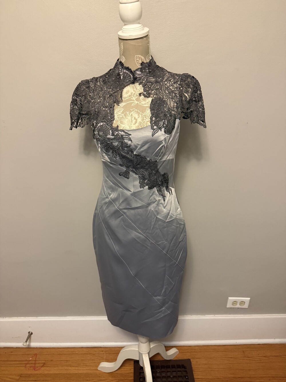 Karen Millen Silver Satin Black Lace High Neck Cocktail Dress US 8